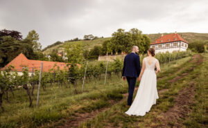 Hochzeitspaar in den Weinbergen von Radebeul